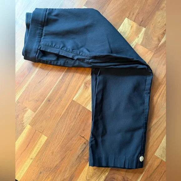 Counterparts Black Pull on Capri Pant with Buttom Hem Detail - Picture 5 of 5